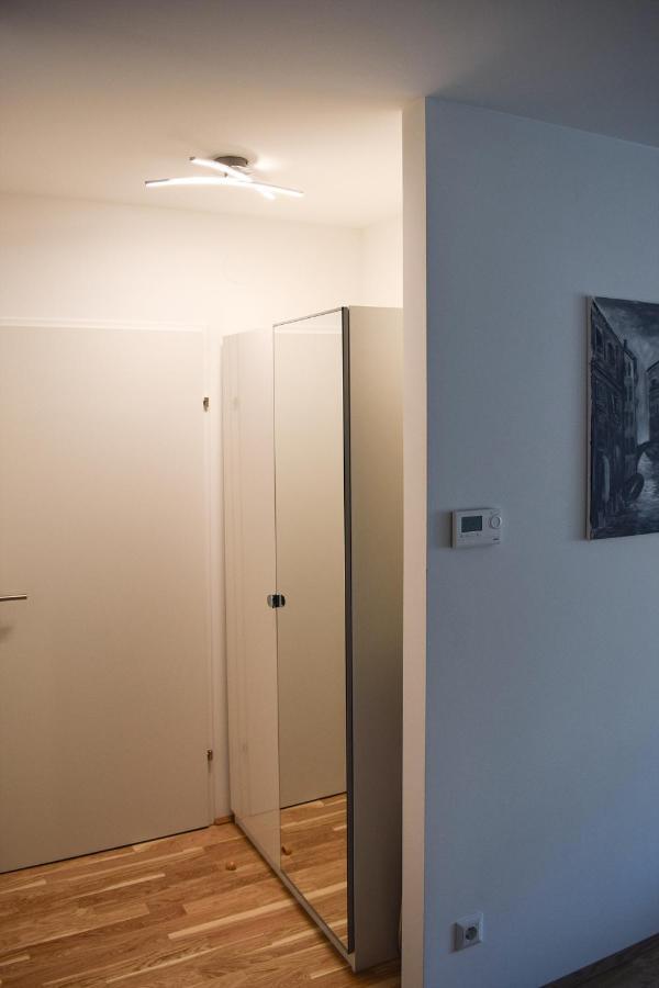 Cosy New Apartment 3Min To Vic/Uno-City And Danube Bécs Kültér fotó